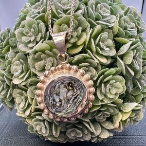 Elegant Mexican Silver & Shell Pendant Necklace